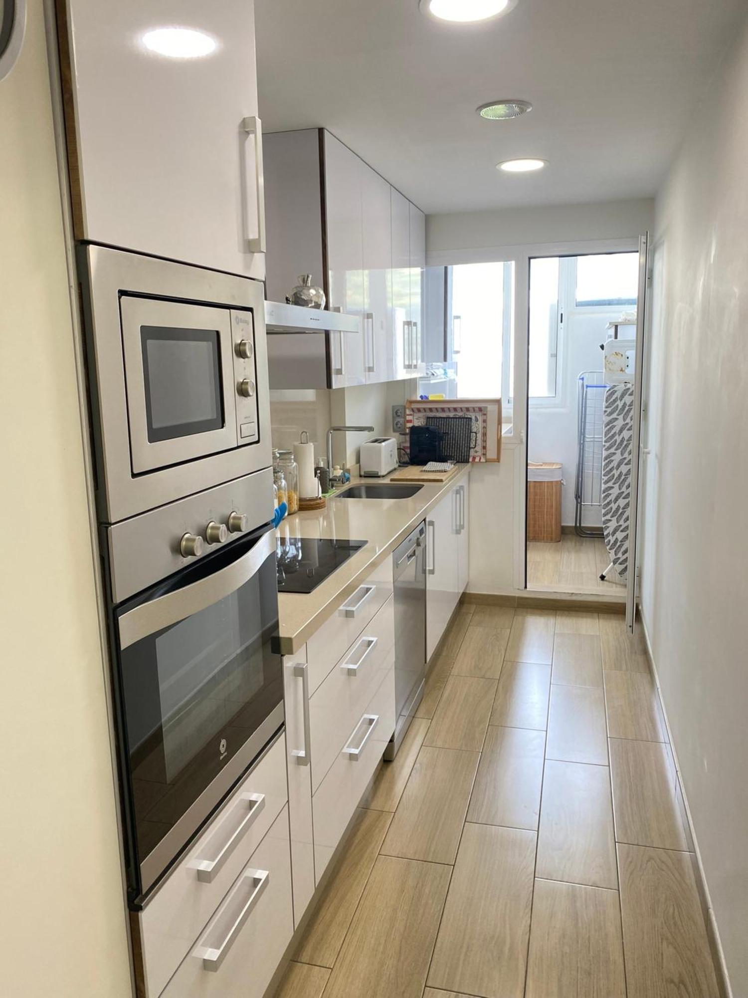 Homely Marbel Center Vistas Al Mar Apartamento *