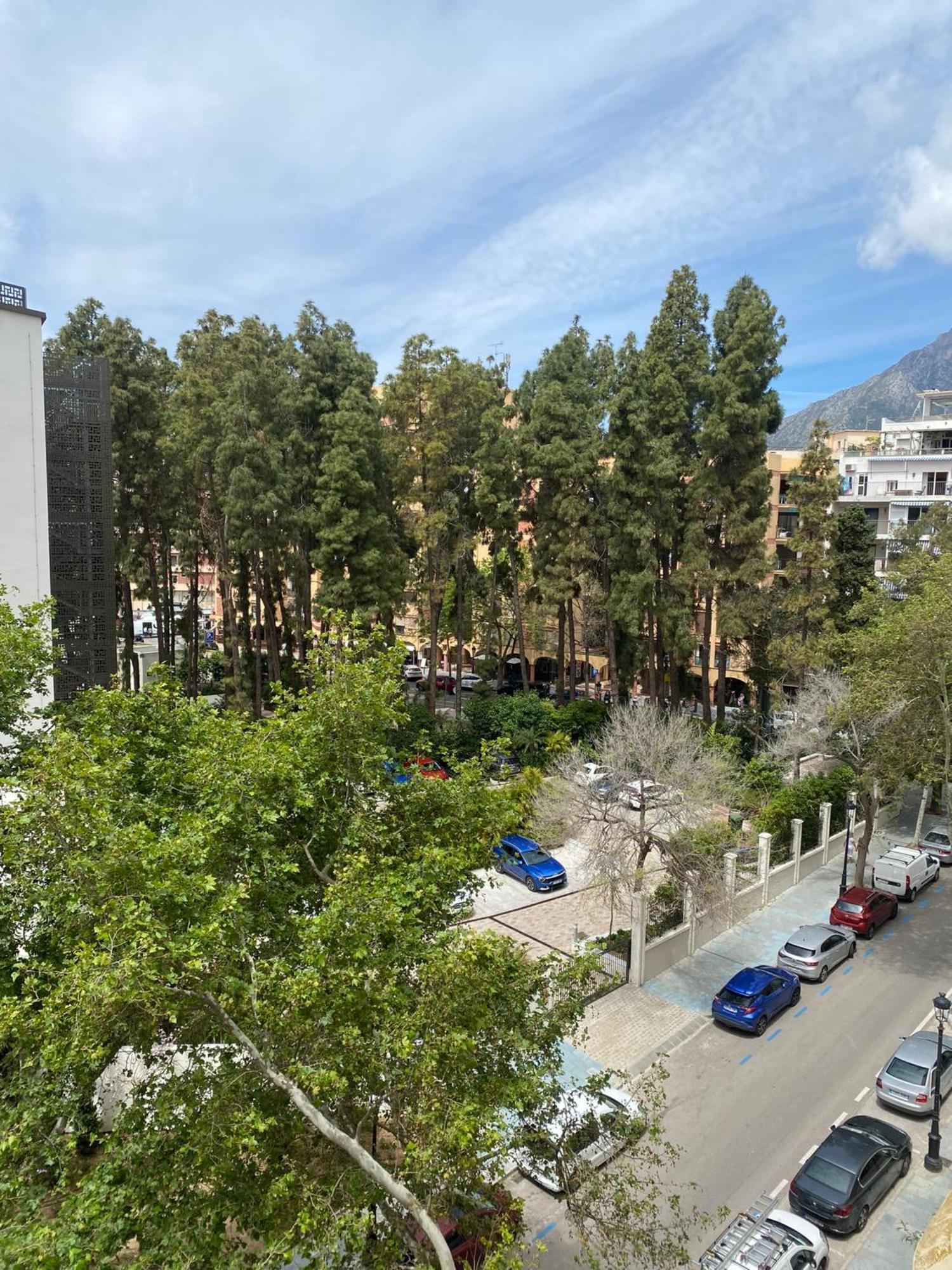 Homely Marbel Center Vistas Al Mar Apartamento *